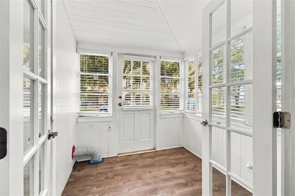 524 3rd Street N - Photo 10