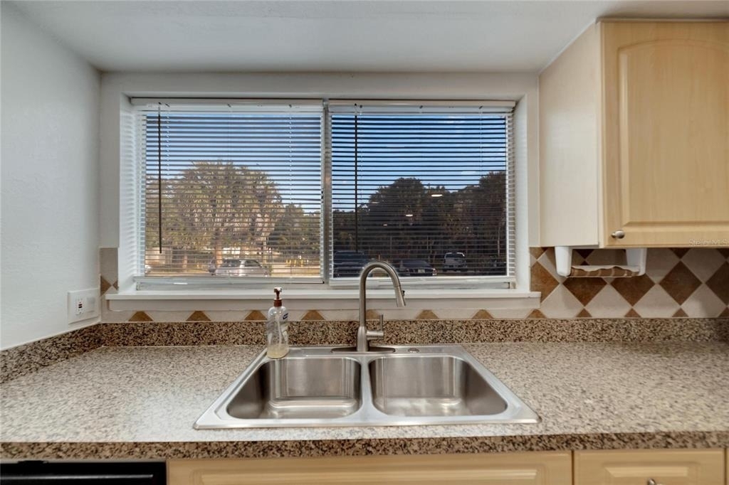 6301 Newtown Circle - Photo 11