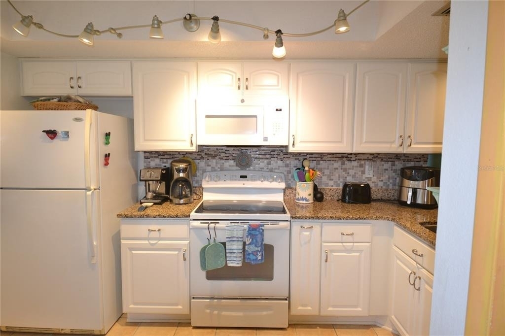 126 Caryl Way - Photo 4