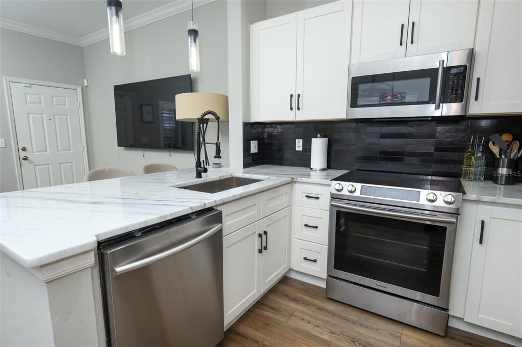 2202 Elizabeth Avenue - Photo 6