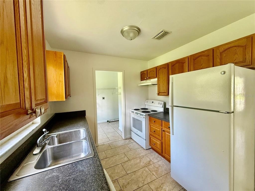 1435 Ne 22nd Avenue - Photo 8