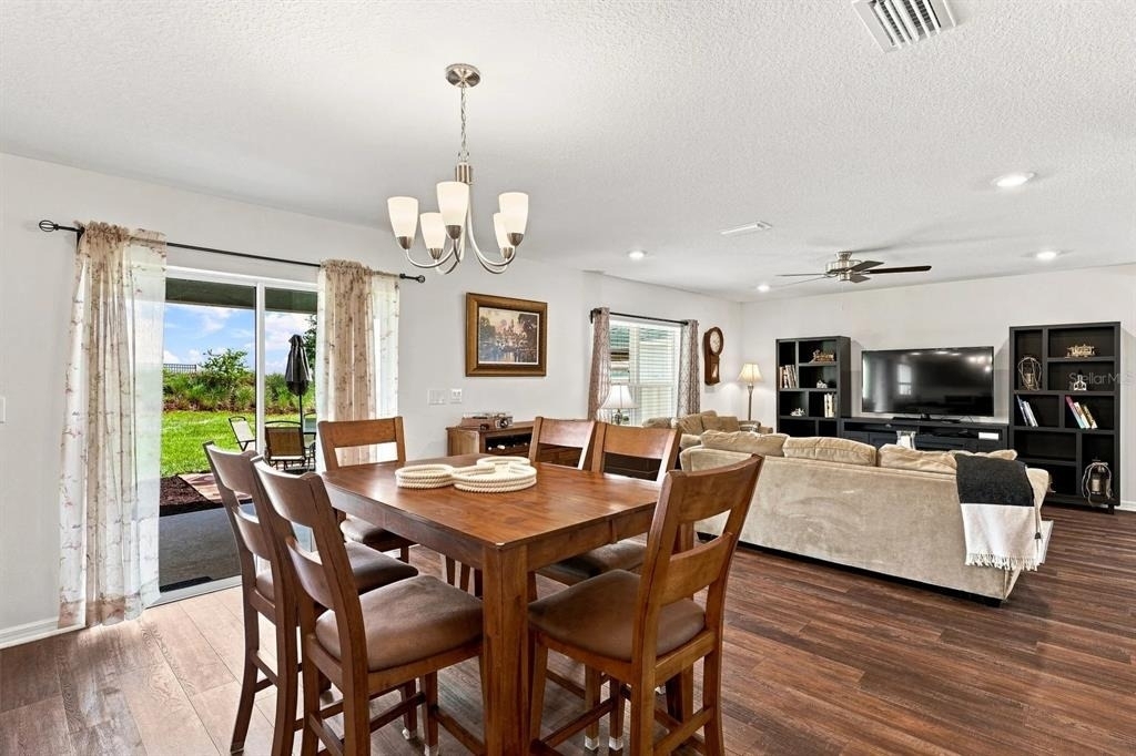 455 Overpool Avenue - Photo 6