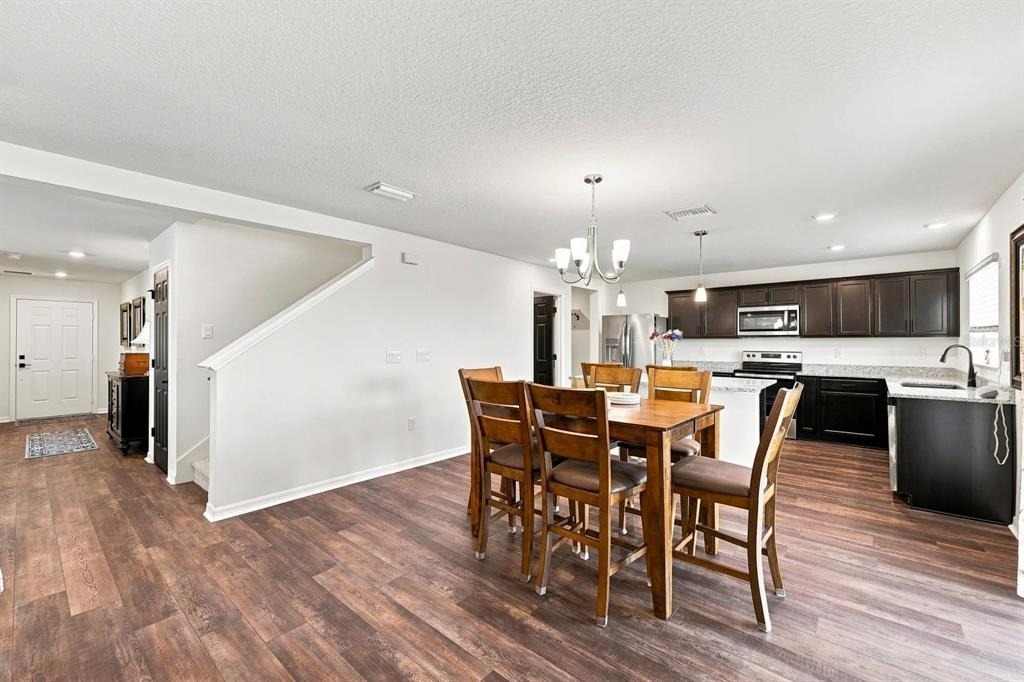 455 Overpool Avenue - Photo 7
