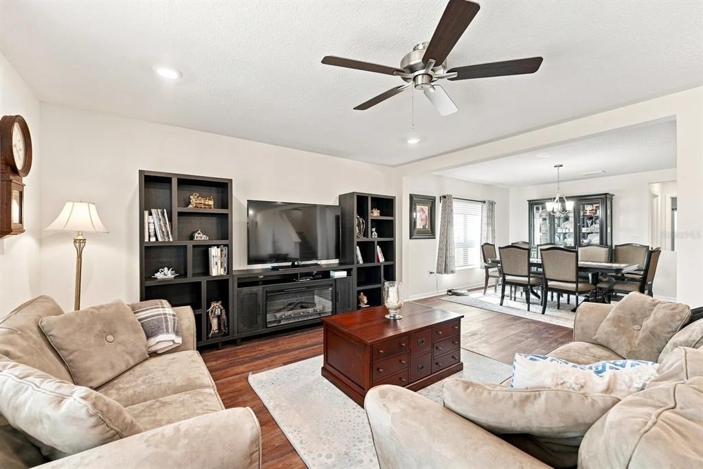 455 Overpool Avenue - Photo 5