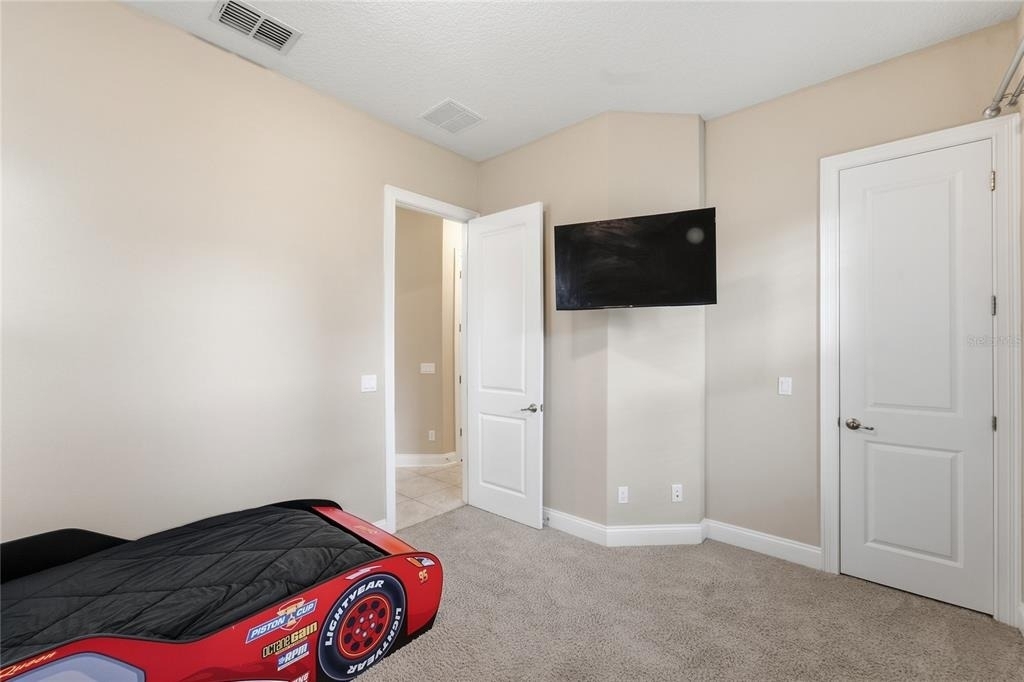 13833 Behring Avenue - Photo 9