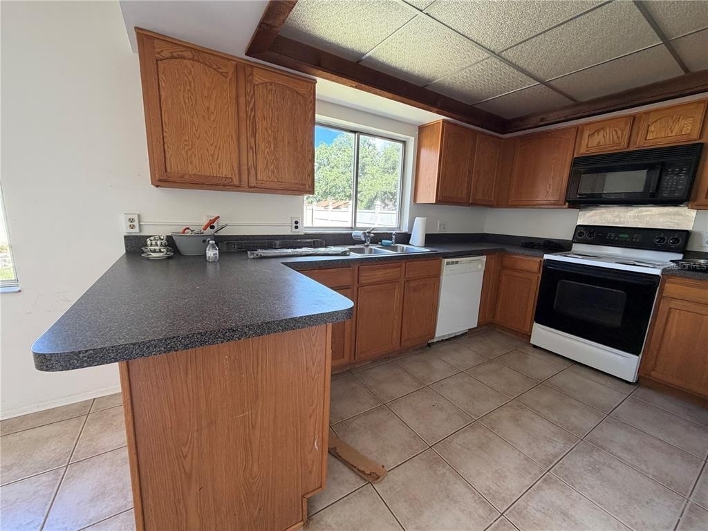 803 Calabria Drive - Photo 3