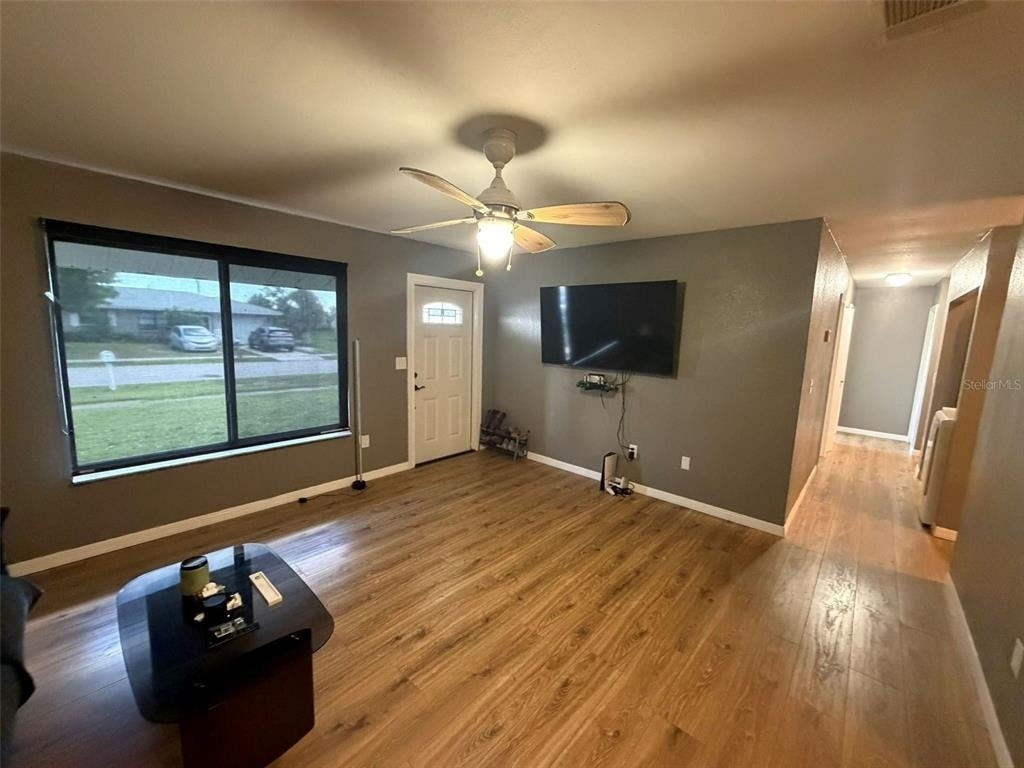 8620 Alam Avenue - Photo 4