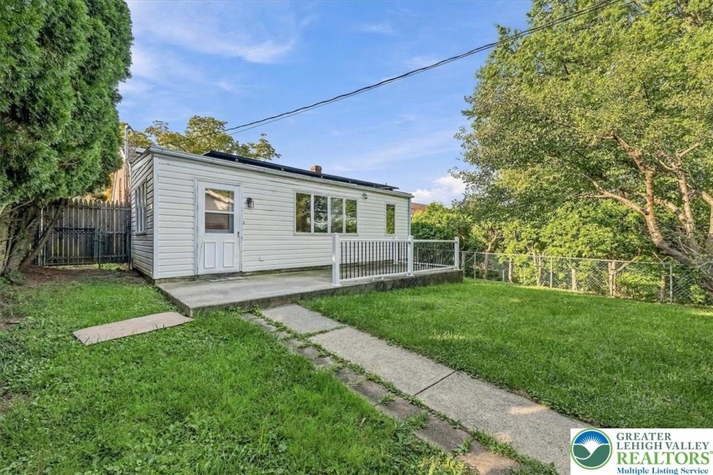 1219 E Highland Street - Photo 21
