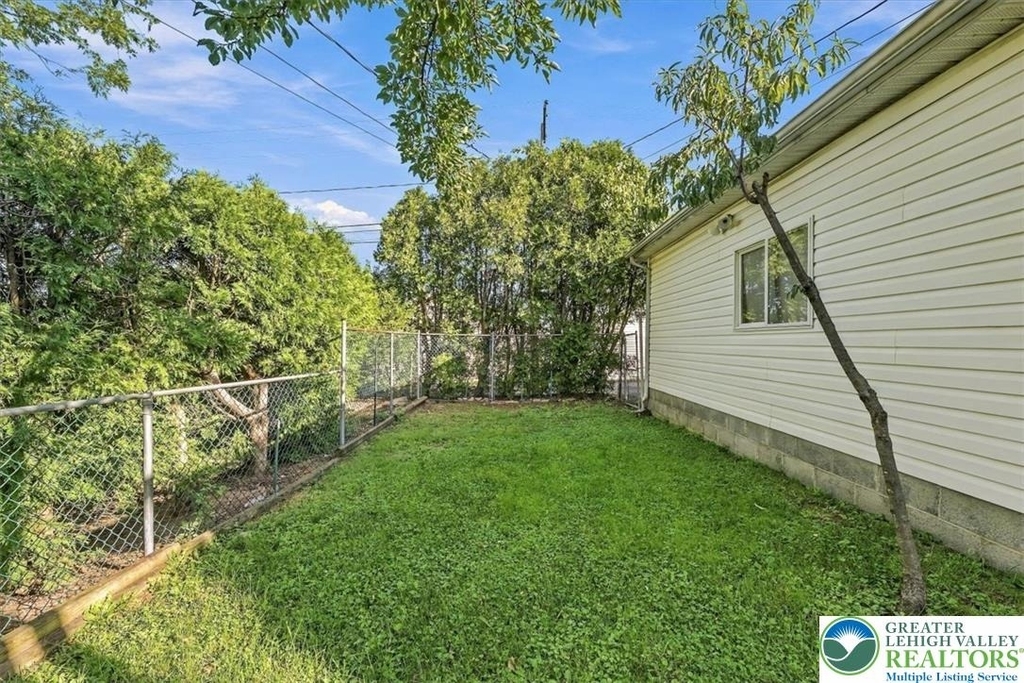 1219 E Highland Street - Photo 23