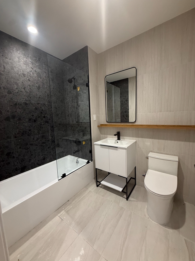 997 Rogers Avenue - Photo 5