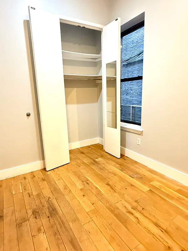 1020 Park Place - Photo 5