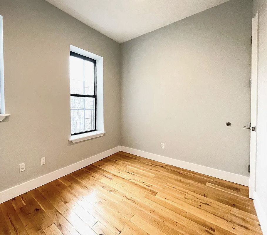 1020 Park Place - Photo 4