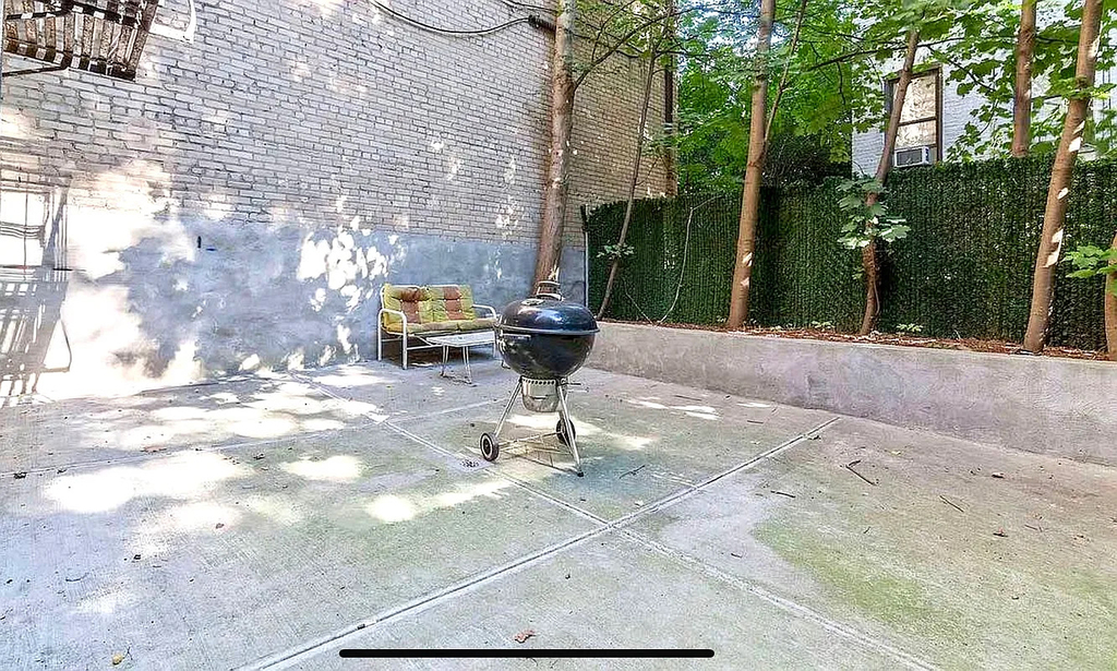 1020 Park Place - Photo 15