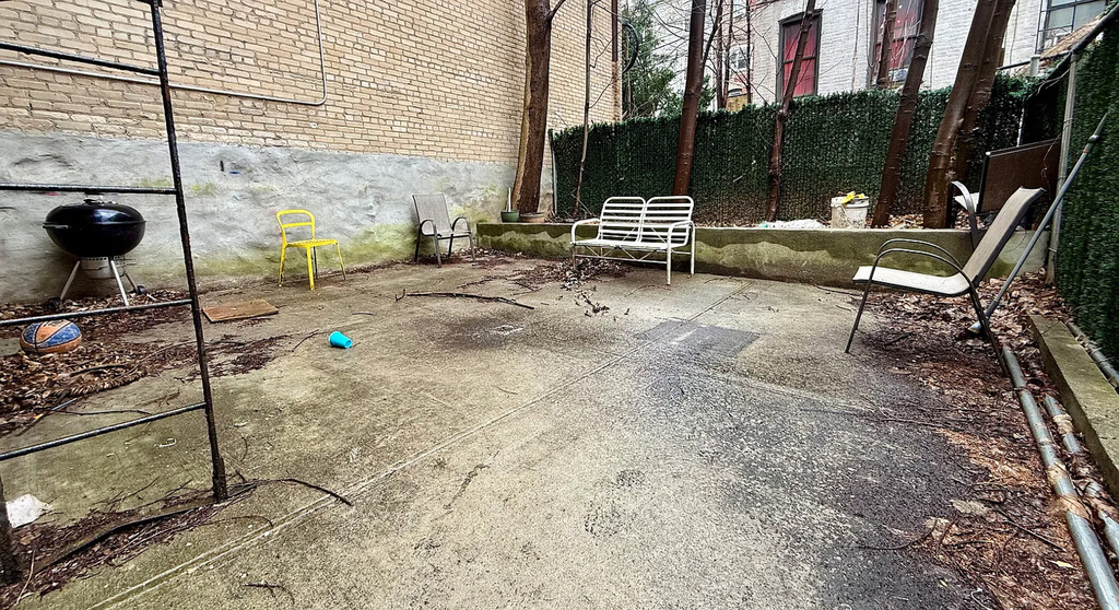 1020 Park Place - Photo 14