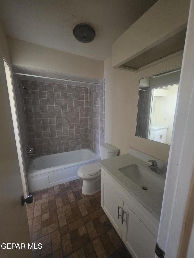 10908 Bob Stone Drive - Photo 9