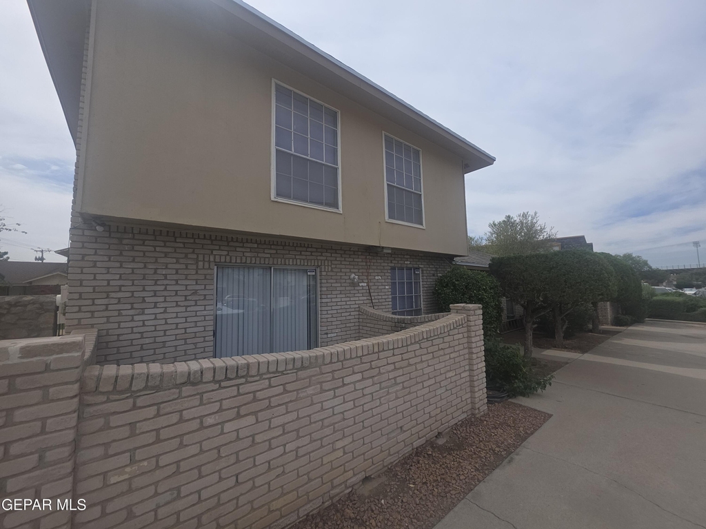 10908 Bob Stone Drive - Photo 2