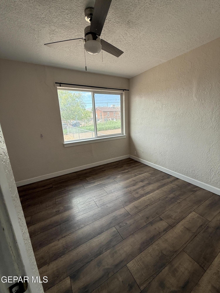 1109 Huckleberry Street - Photo 10