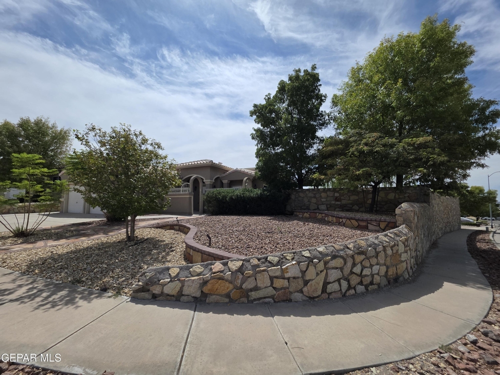 7346 Gulf Creek Drive - Photo 2