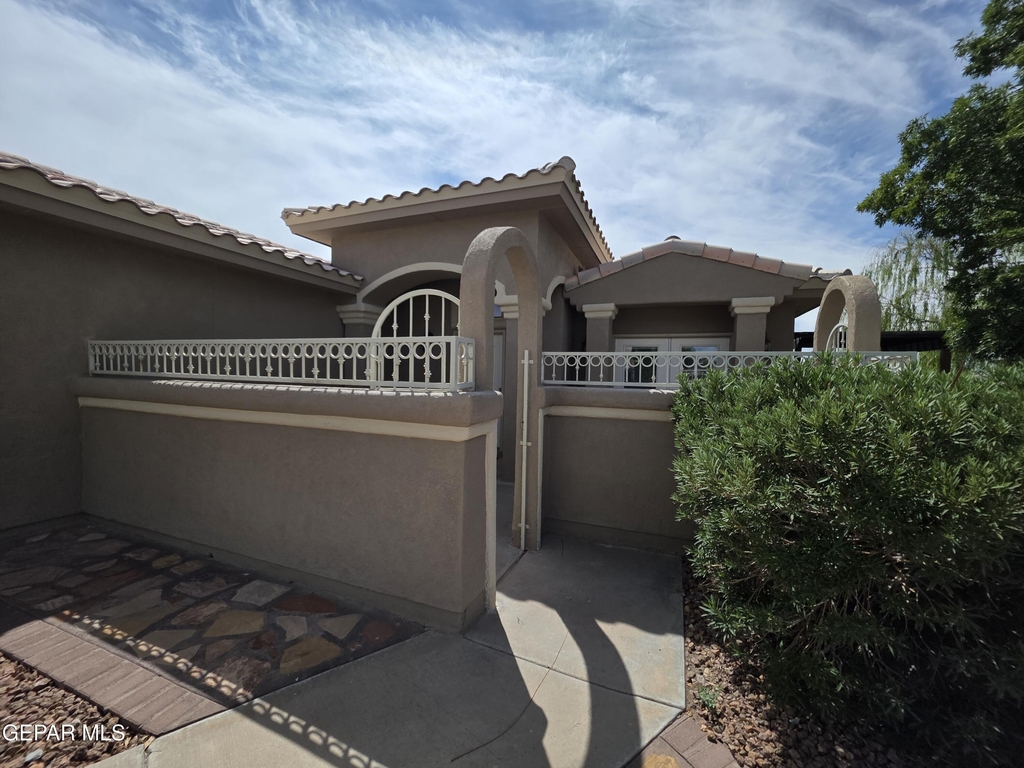 7346 Gulf Creek Drive - Photo 3