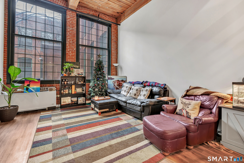 25 Grand Street - Photo 8