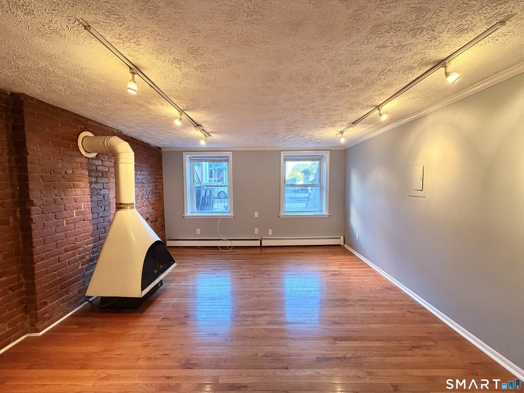 46 Warren Street - Photo 1