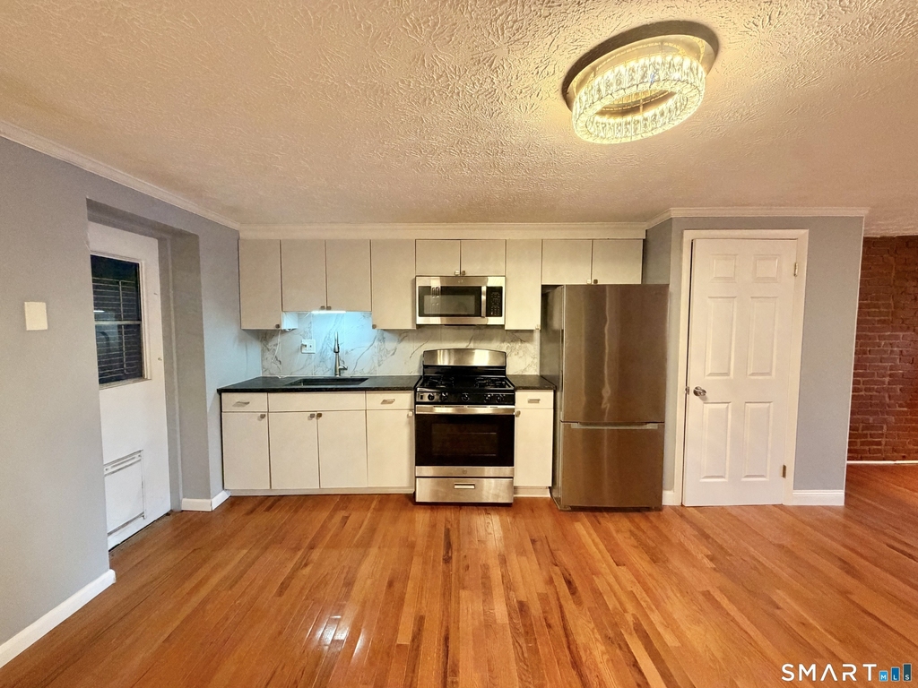 46 Warren Street - Photo 3