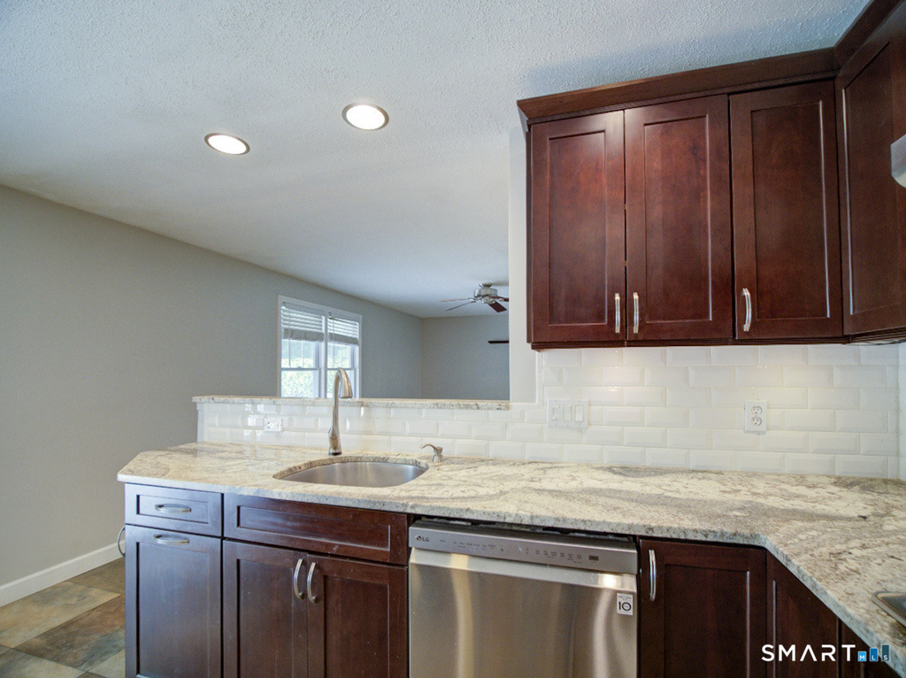 197 Maple Avenue - Photo 24