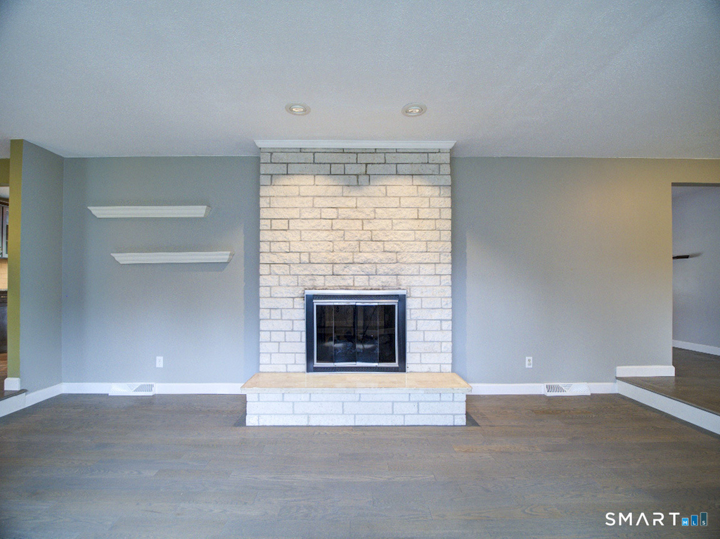 197 Maple Avenue - Photo 4