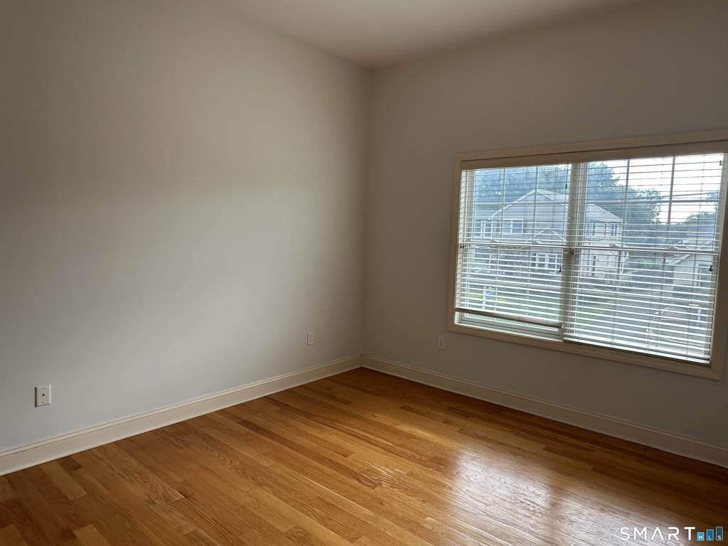 2518 Whitney Avenue - Photo 18