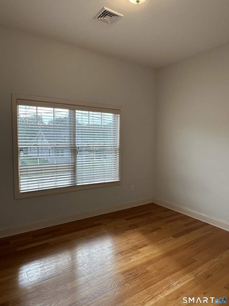 2518 Whitney Avenue - Photo 14