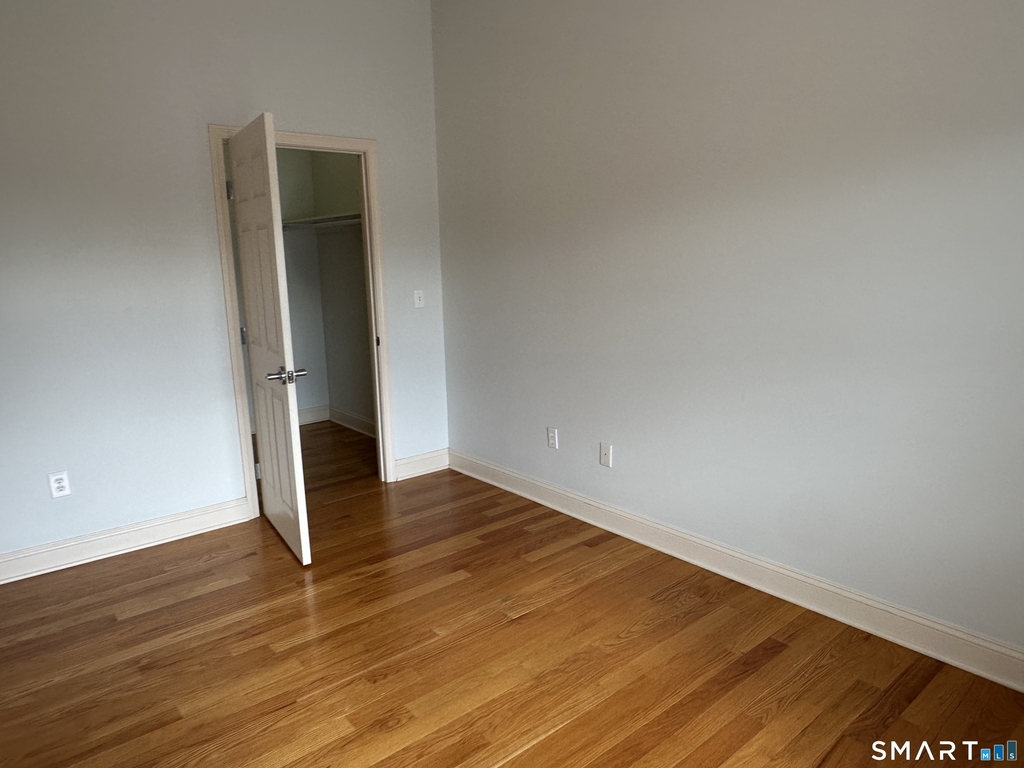 2518 Whitney Avenue - Photo 19