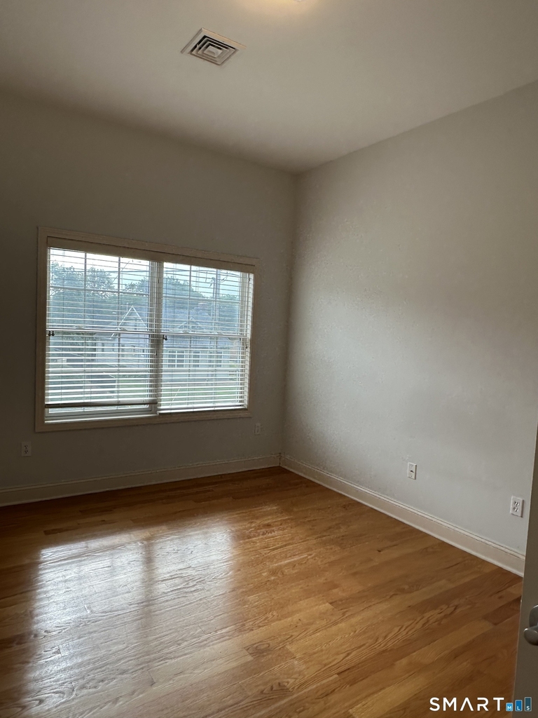 2518 Whitney Avenue - Photo 17