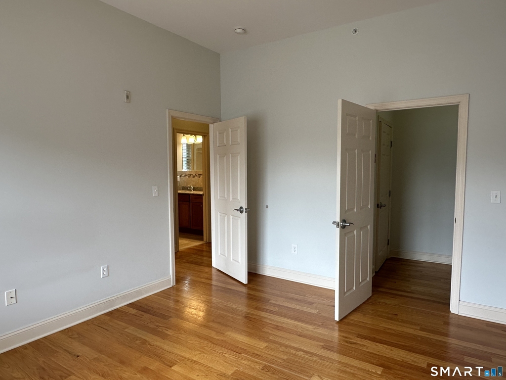 2518 Whitney Avenue - Photo 20