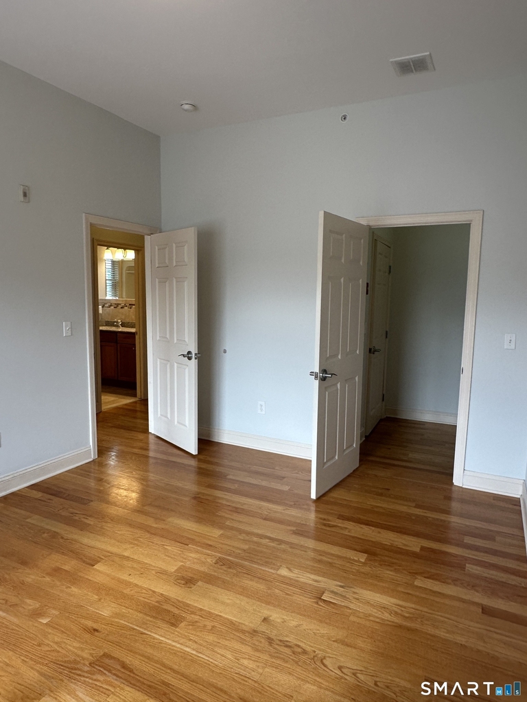 2518 Whitney Avenue - Photo 16