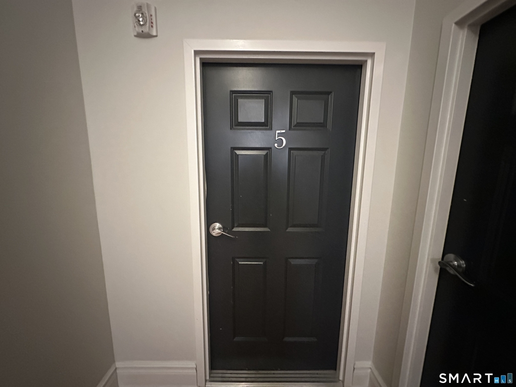 2518 Whitney Avenue - Photo 2