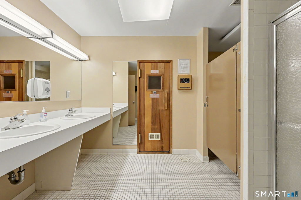 1633 Washington Boulevard - Photo 21