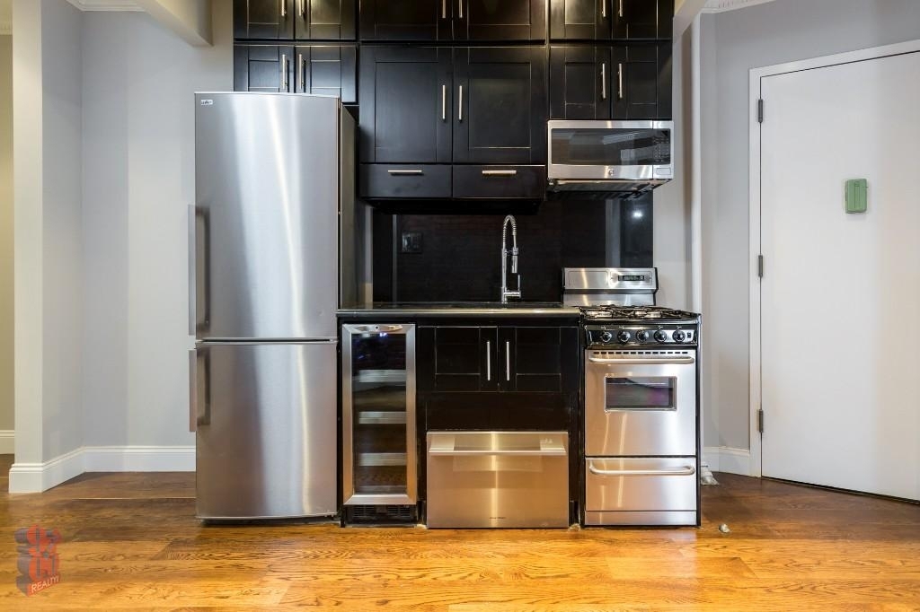 3 W 103RD ST - Renovated - Photo 3