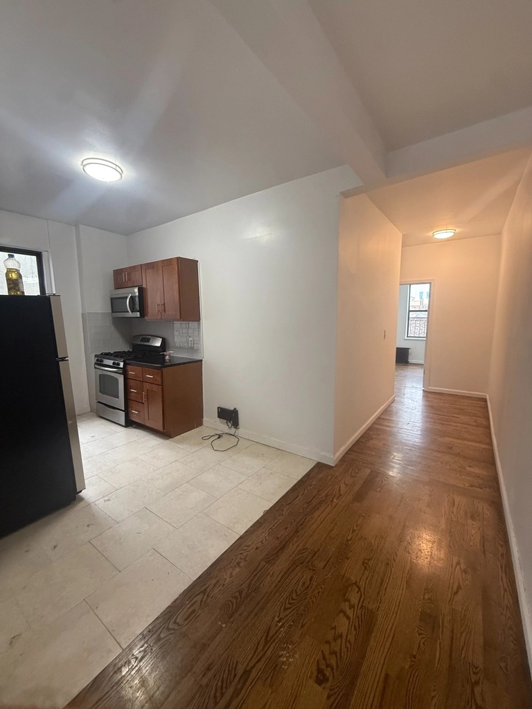 601 West 176th Street - Large Rooms - Photo 1