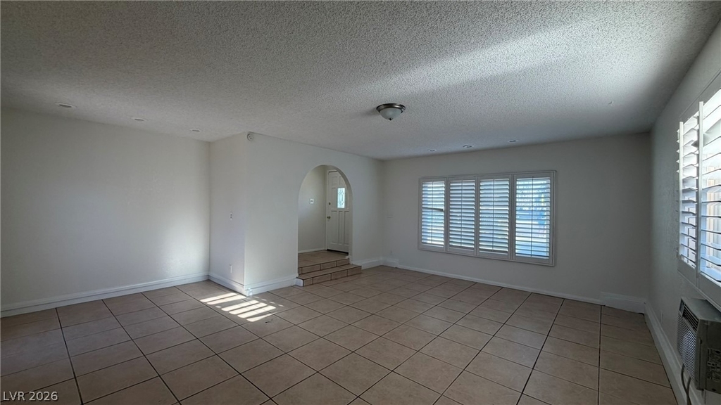 6206 W University Avenue - Photo 3
