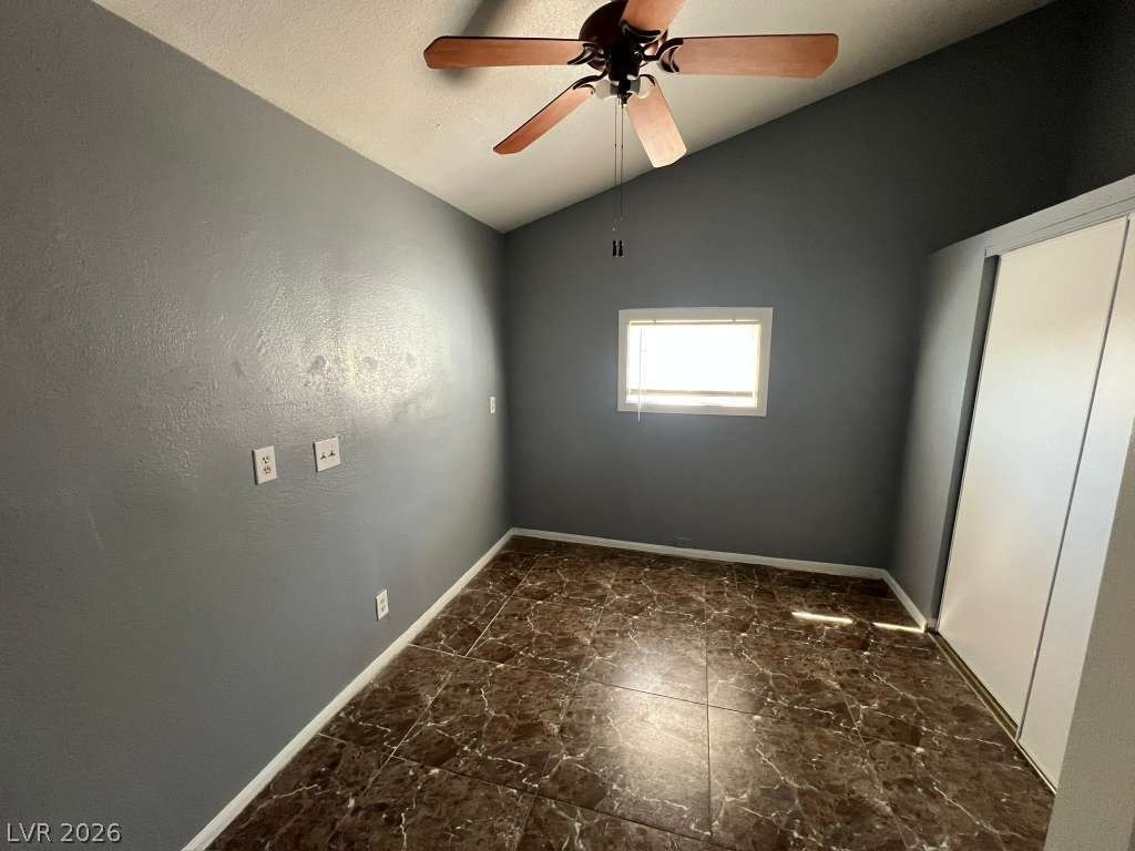 913 Shadow Mountain Place - Photo 17