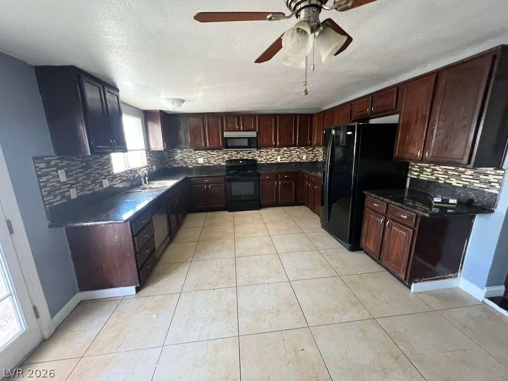913 Shadow Mountain Place - Photo 24