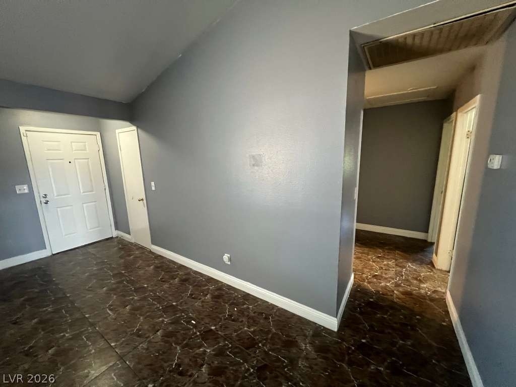 913 Shadow Mountain Place - Photo 5