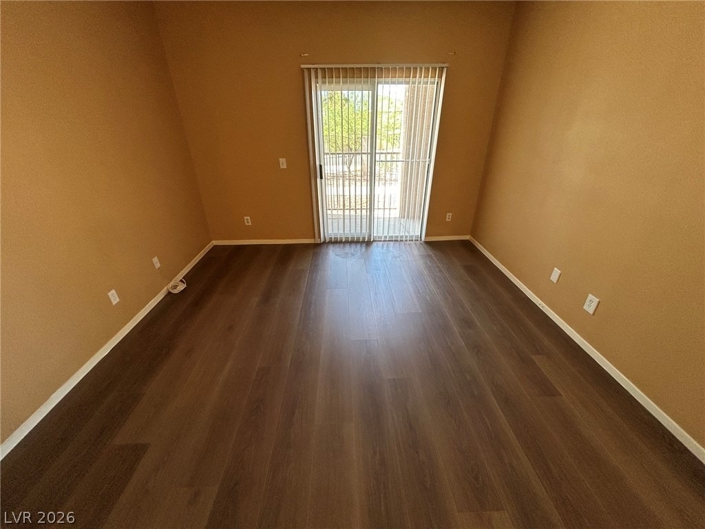 2110 Los Feliz Street - Photo 4