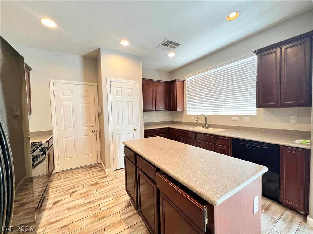 8947 College Green Street - Photo 10