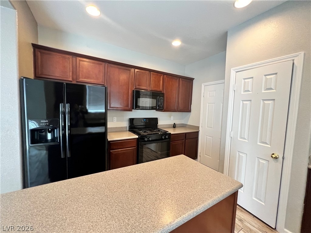 8947 College Green Street - Photo 8