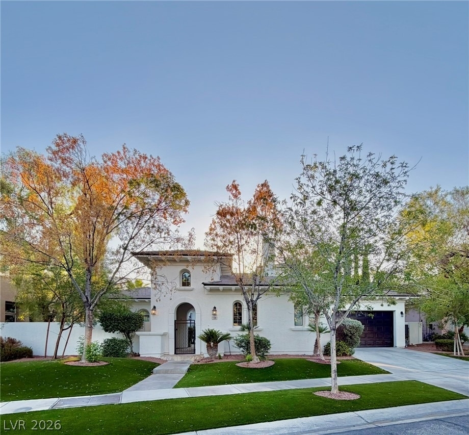 128 S Royal Ascot Drive - Photo 0