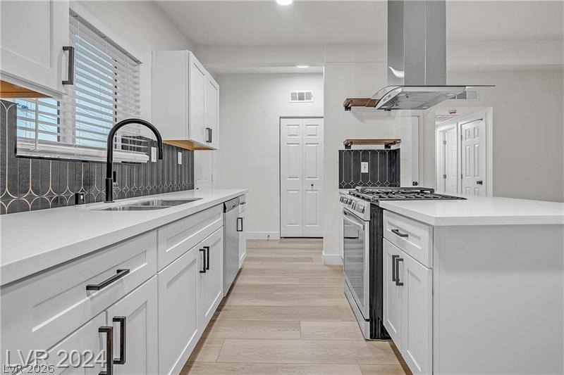 1660 Capistrano Avenue - Photo 2