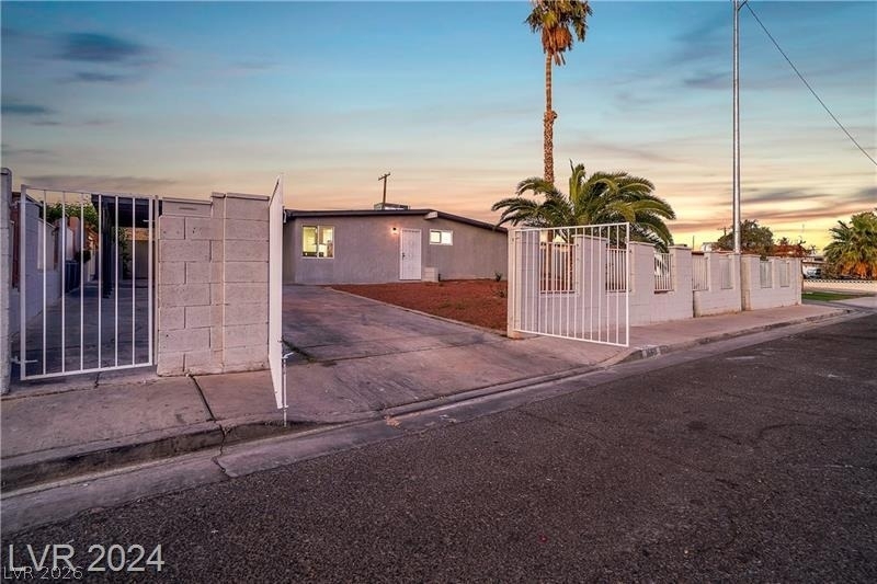 1660 Capistrano Avenue - Photo 6
