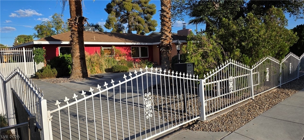 1308 Winwood Street - Photo 0
