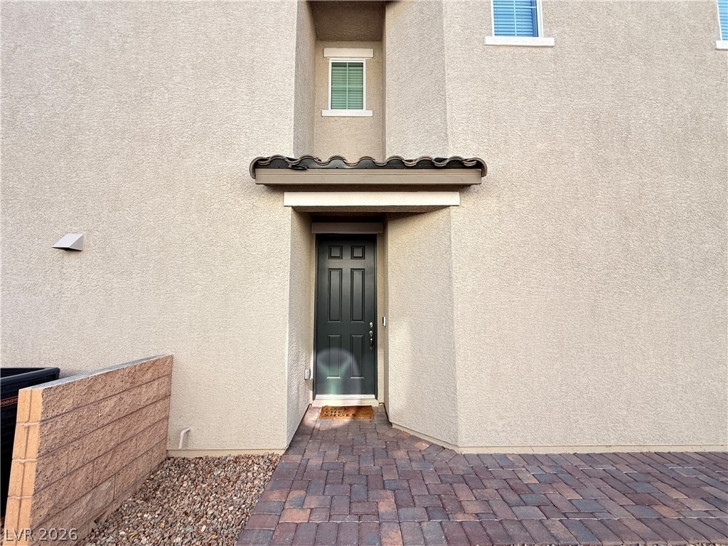 3348 Castlefields Drive - Photo 2